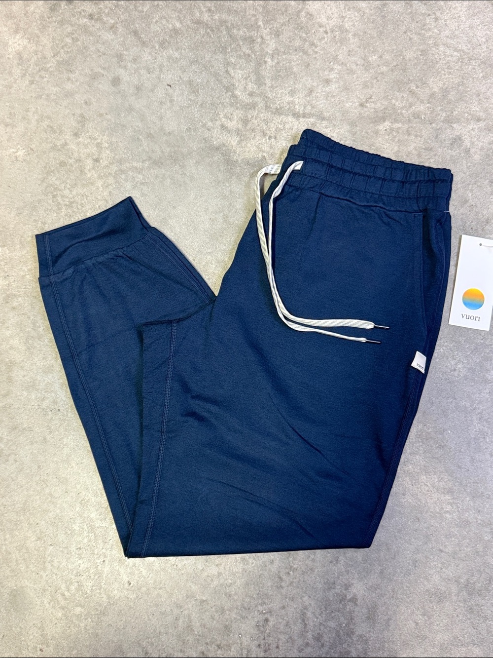 Vuori Performance Jogger Blue Coast Heather Size Medium NWT DreamKnit